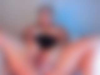 Julieta-Blue's Live Sex Cam Show