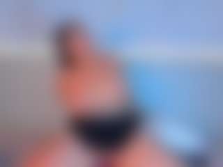 Julieta-Blue's Live Sex Cam Show