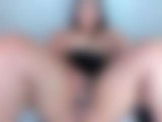 Julieta-Blue's Live Sex Cam Show