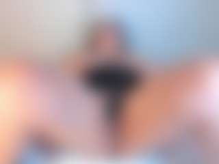 Julieta-Blue's Live Sex Cam Show