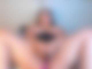 Live cam show with Julieta-Blue - Squirt Curvy on https://playwithruby.com