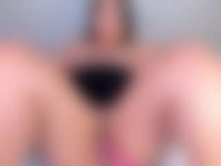 Julieta-Blue's Live Sex Cam Show