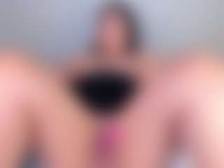 Julieta-Blue's Live Sex Cam Show