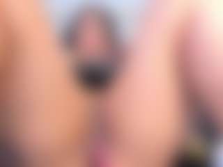 Julieta-Blue's Live Sex Cam Show