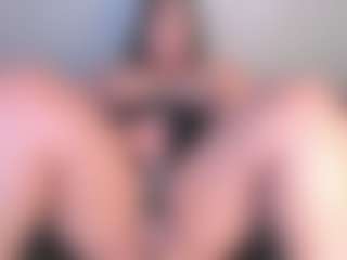 Live cam show with Julieta-Blue - Kinky on CamClone