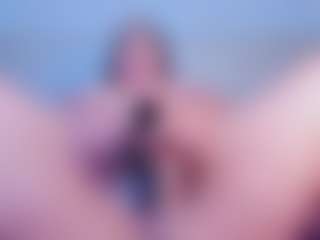 Julieta-Blue's Live Sex Cam Show
