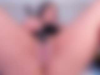 Julieta-Blue's Live Sex Cam Show