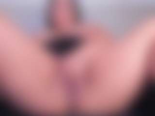 Julieta-Blue's Live Sex Cam Show