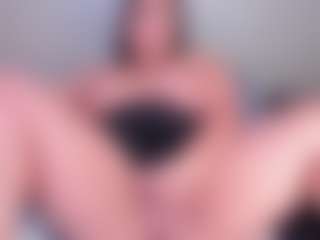 Julieta-Blue's Live Sex Cam Show
