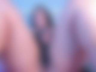 Live cam show with Julieta-Blue - Public Curvy on CamwithHer