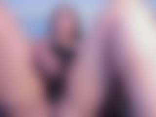 Julieta-Blue's Live Sex Cam Show
