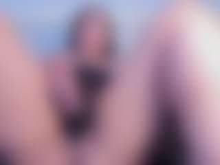Julieta-Blue's Live Sex Cam Show