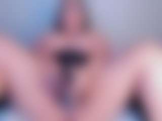 Julieta-Blue's Live Sex Cam Show