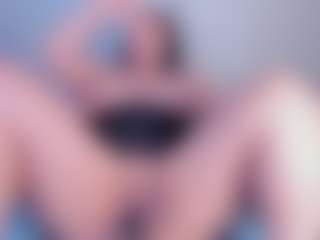 Julieta-Blue's Live Sex Cam Show