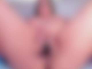 Julieta-Blue's Live Sex Cam Show
