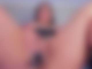 Julieta-Blue's Live Sex Cam Show