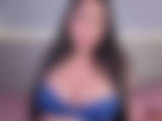 Live cam show with Julieta-Blue - Strip Curvy on studioflirtlive.com