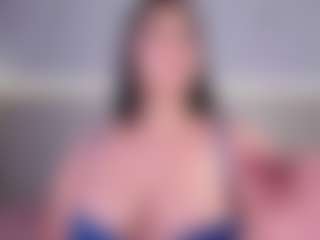 Julieta-Blue's Live Sex Cam Show