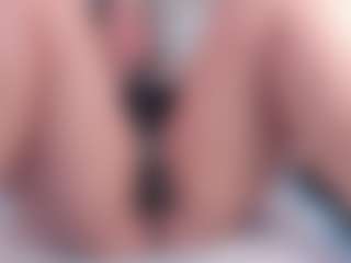 Live cam show with Julieta-Blue - Blowjob on UwU Esports