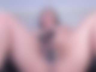 Julieta-Blue's Live Sex Cam Show