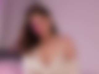 Live cam show with KessyLayssa - Solo on Camsoda