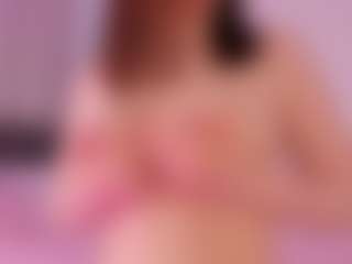 Live cam show with KessyLayssa - Amateur on Camsoda