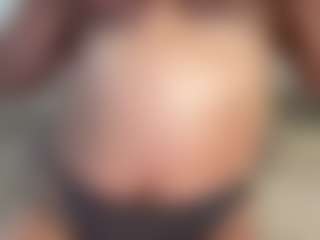 thickbarbie6969's Live Sex Cam Show