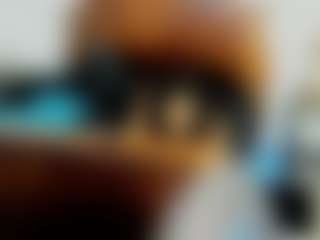 Live cam show with RealLocsofChocolate - Facial on Camming Site