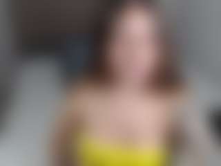 Live cam show with Little Emily - Blonde Hair on AdultVida.com