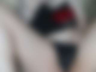 Live cam show with Judith - Facial Piercings on madthumbs