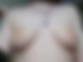 Live cam show with Judith - Slave on Dolls Live