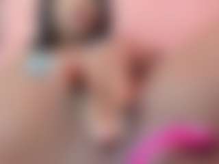 IrisHerrera's Live Sex Cam Show