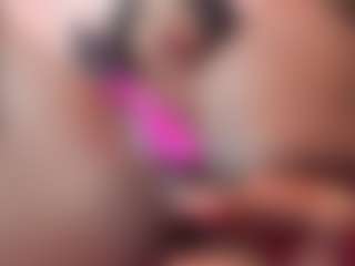 Live cam show with IrisHerrera - Naked on hrnylive.com