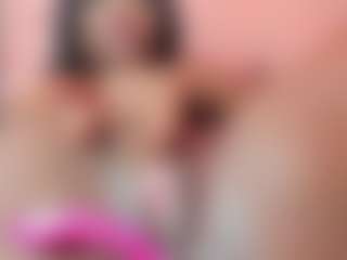 IrisHerrera's Live Sex Cam Show