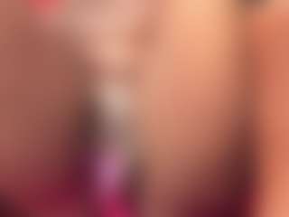 IrisHerrera's Live Sex Cam Show