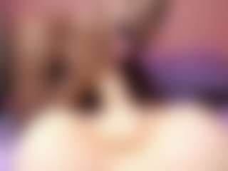 Live cam show with IrisHerrera - Fingers on Dare Cams