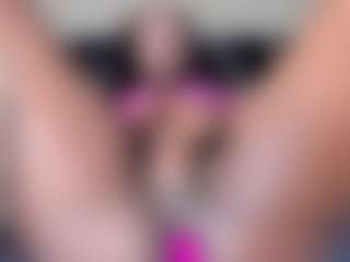 IrisHerrera's Live Sex Cam Show