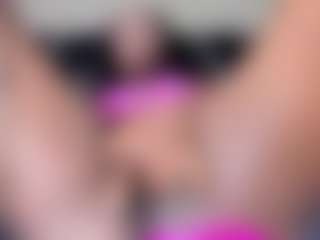 IrisHerrera's Live Sex Cam Show