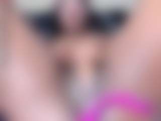 IrisHerrera's Live Sex Cam Show