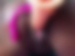 Live cam show with IrisHerrera - Fingering on Camsoda