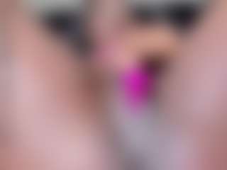 IrisHerrera's Live Sex Cam Show