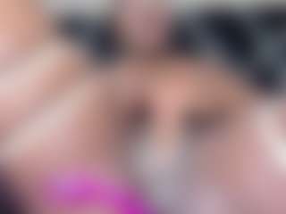 Live cam show with IrisHerrera - Ebony Teen (18+) on Gym Cam Girls
