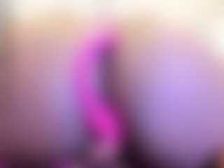 Live cam show with IrisHerrera - Ebony Teen (18+) on Camsoda