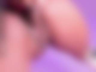 Live cam show with IrisHerrera - Ebony Teen (18+) on Uber Horny