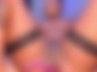 Live cam show with IrisHerrera - Ass Bouncing on TeamSkeetLive