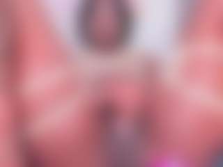 Live cam show with IrisHerrera - Teen (18+) on Camsoda
