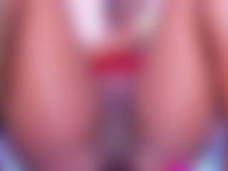 Live cam show with IrisHerrera - Nipple Piercings on Stripli.com