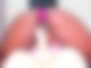 Live cam show with IrisHerrera - Ebony Toys on liverealitysex.com