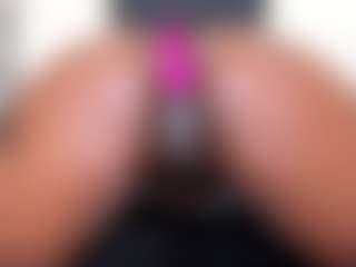 IrisHerrera's Live Sex Cam Show