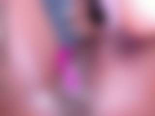IrisHerrera's Live Sex Cam Show